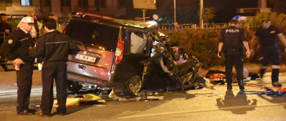 İzmir de kaza: 1 kişi hayatını kaybetti
